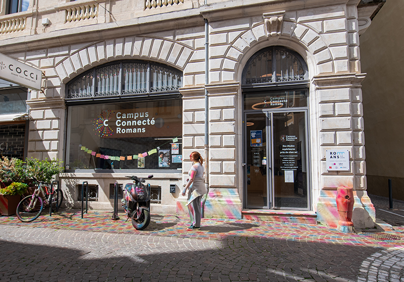 Campus Connecté : des études à distance, près de chez vous